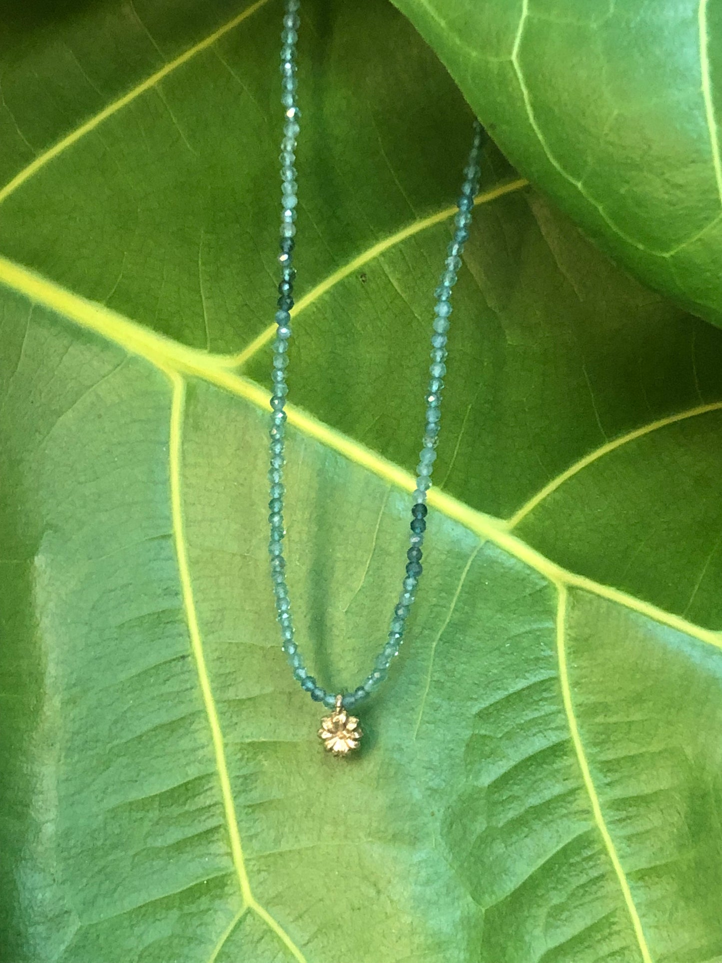 Collana Phytolacca