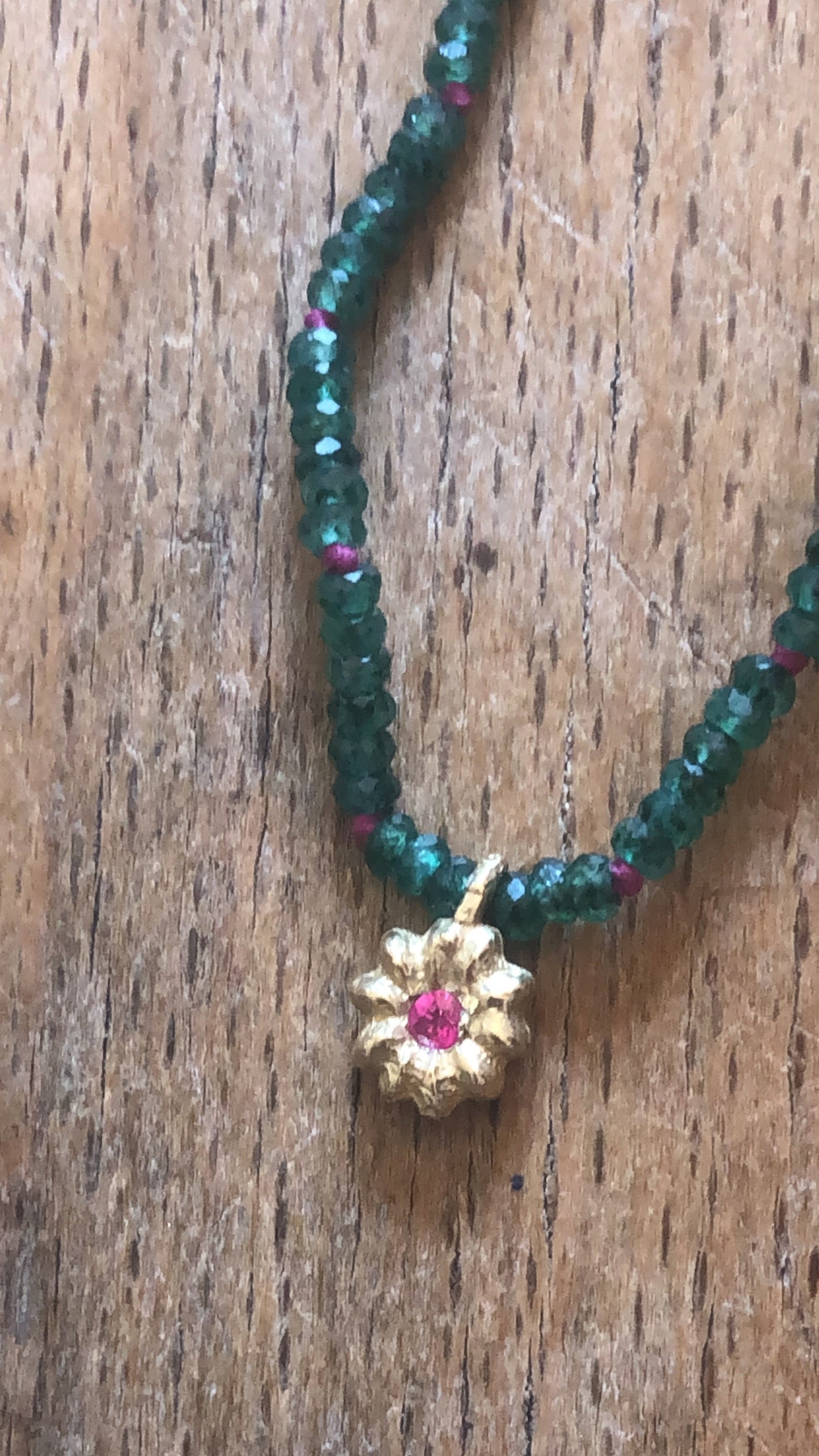Collana Phytolacca