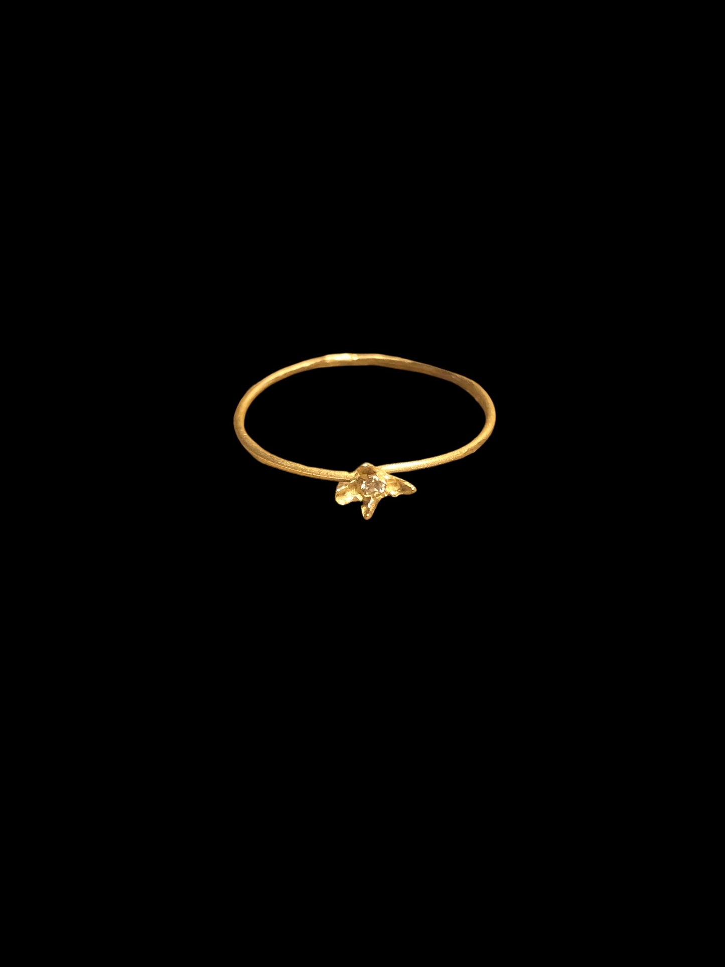 Anello solitario Chiodo di Garofano