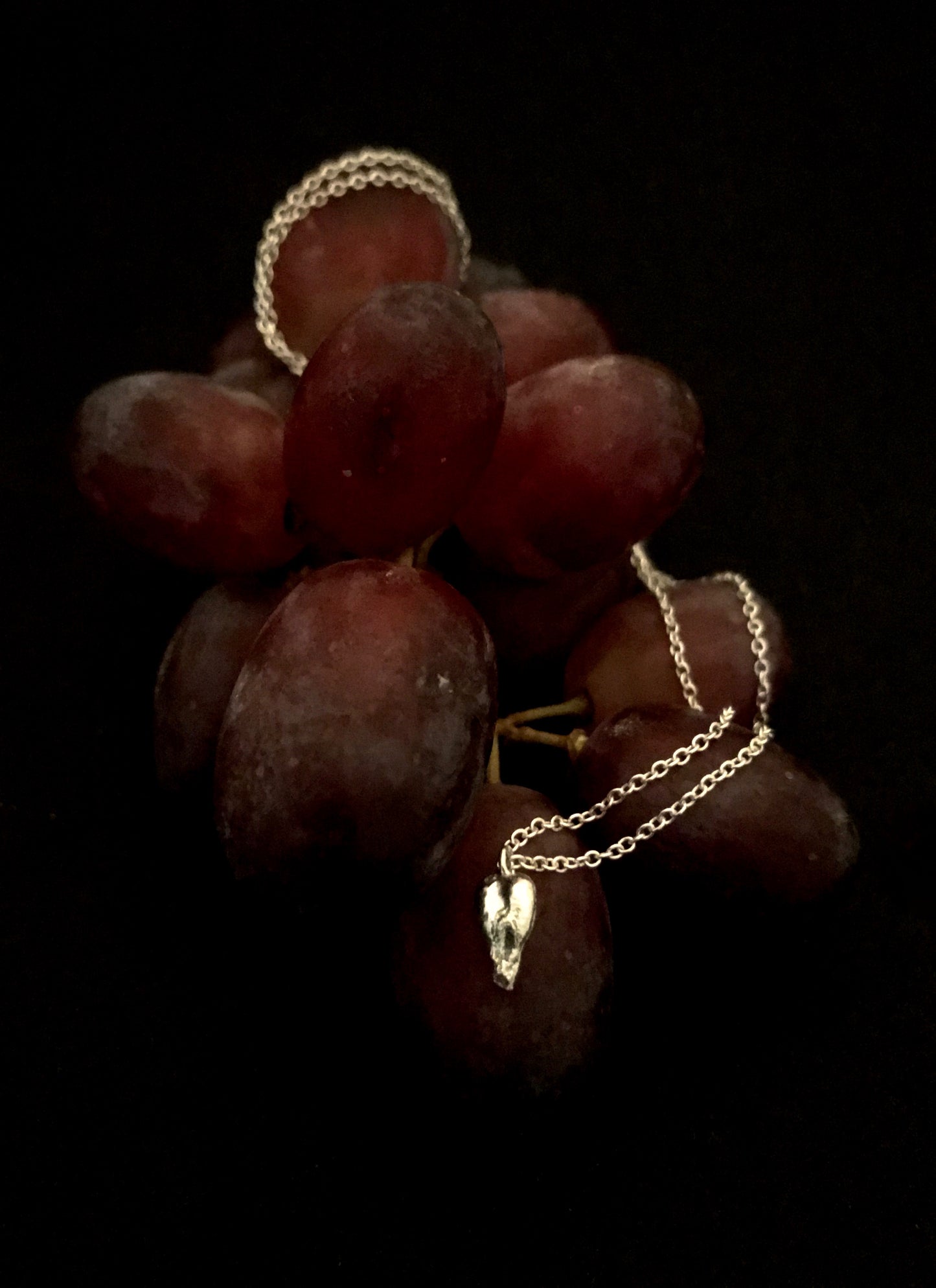 Collana seme Uva