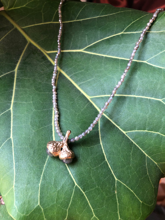 Collana Ghiande