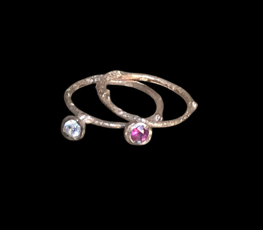 Anello Callistemone solitario
