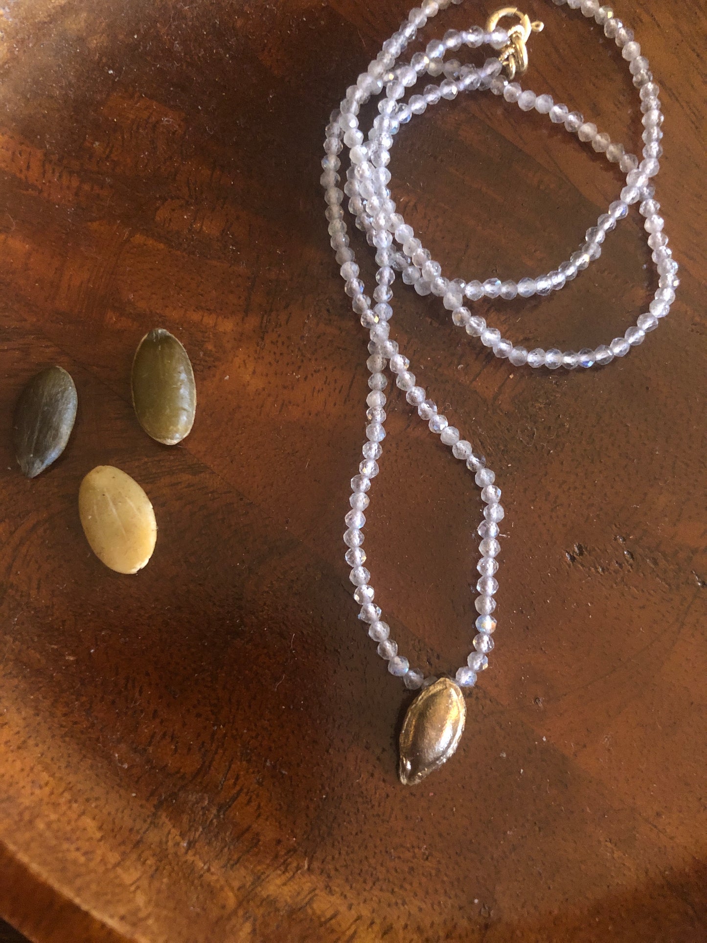 Collana seme Zucca