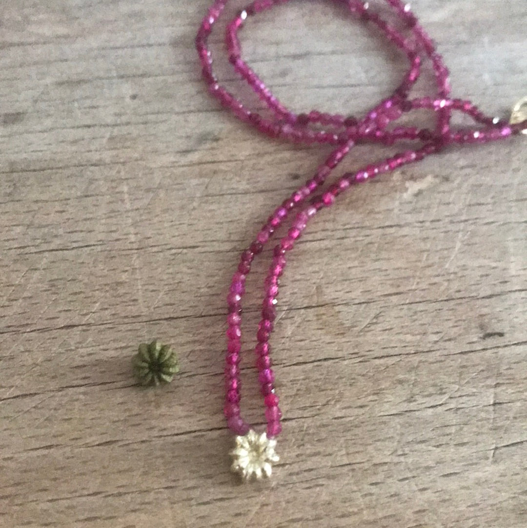 Collana Phytolacca