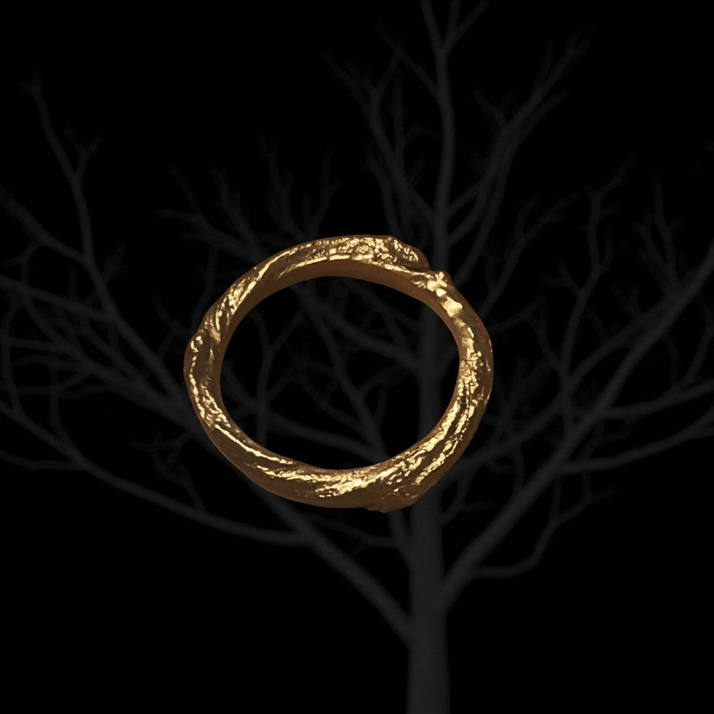 Anello MandalaT a forma di ramo dorato con texture naturale che si avvolge attorno al dito